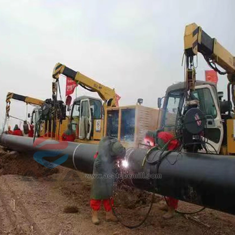Crawler mobile welding station for oil and gas pipelines